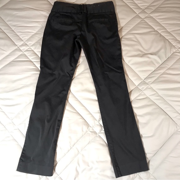 Old Navy Stretch gray straight leg pants. Size 6. - Picture 4 of 10
